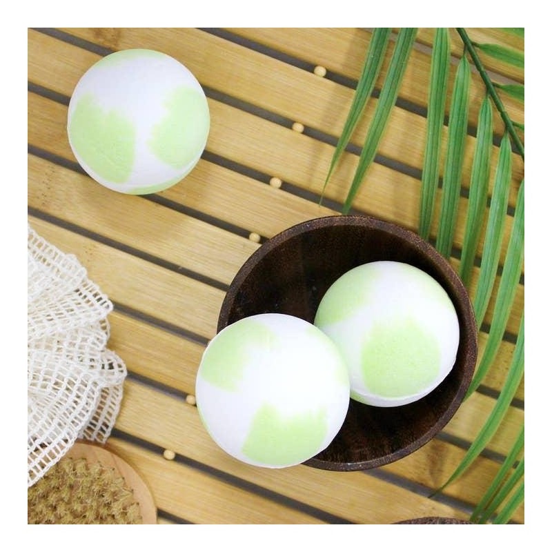 French Tendance Bombe de Bain - Senteur Pomme - 120g